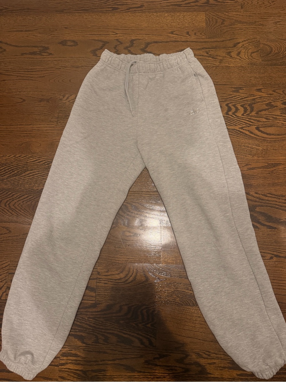 ALO ACCOLADE HEATHER GREY SWEATS JOGGERS - Picture 1 of 2